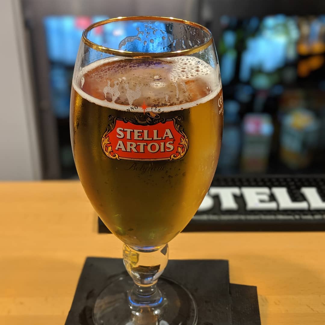 3 hours of delay so far and counting. Oh well, time for a Stella…